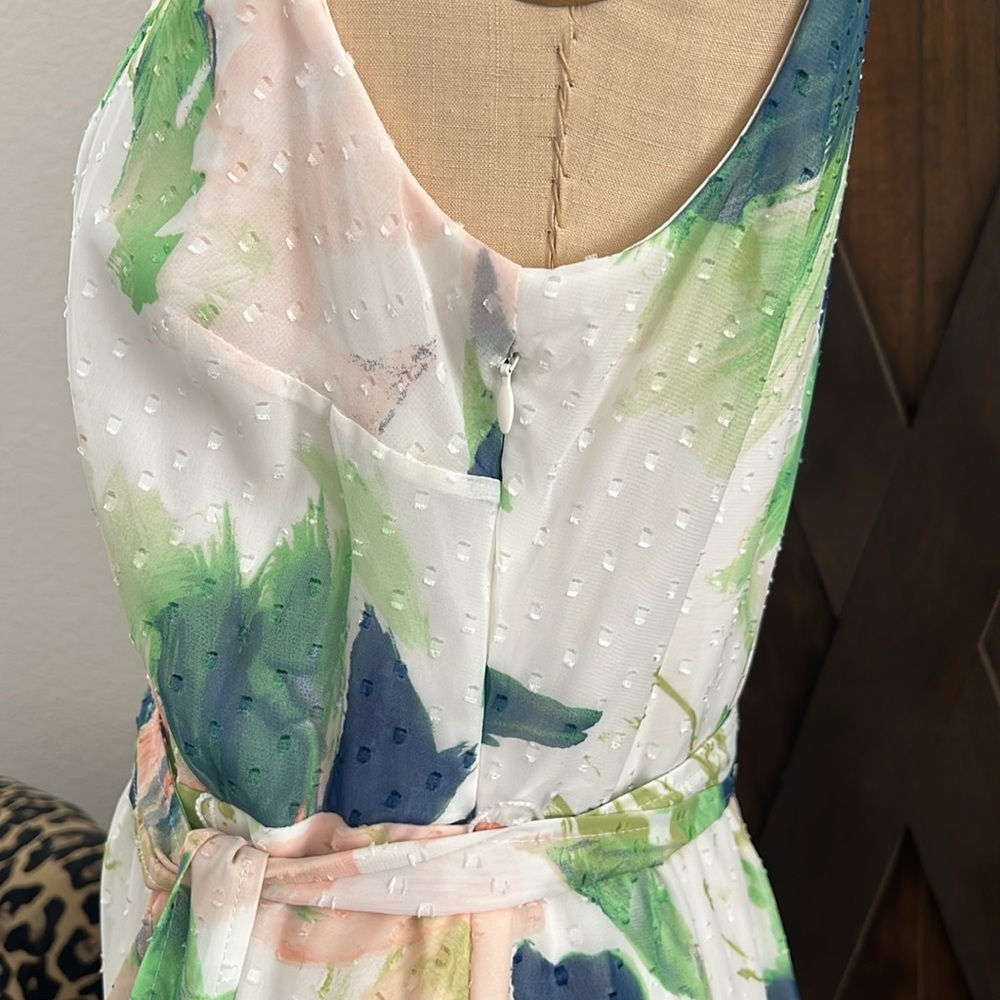 DKNY Floral Wrap Dress with Belt. Size 8 - Picture 2 of 10